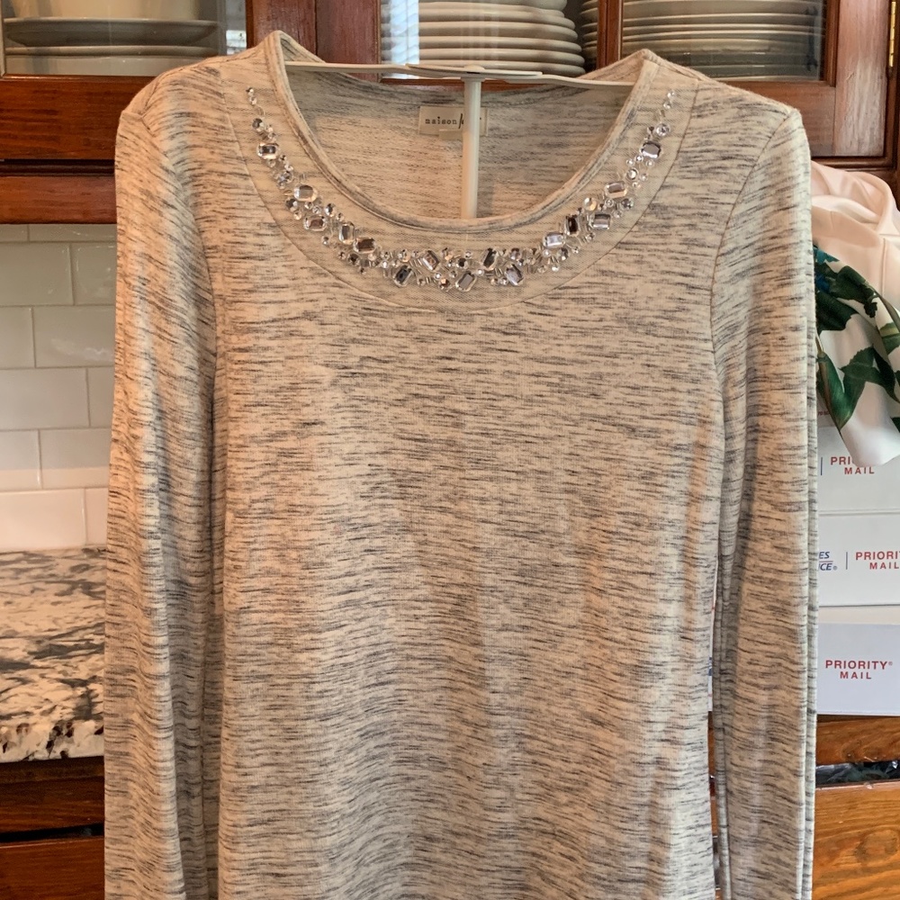 Maison Jules jewel neck long sleeve top.‎ Worn once.